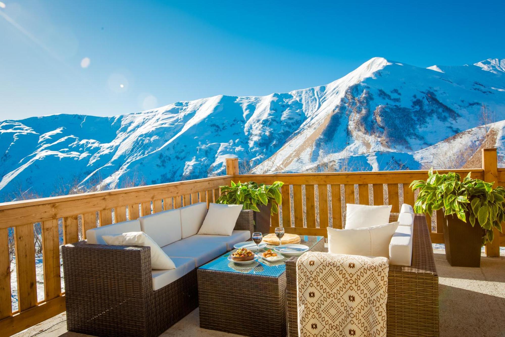 Gudauri Inn Exterior foto Terrace at the Hotel