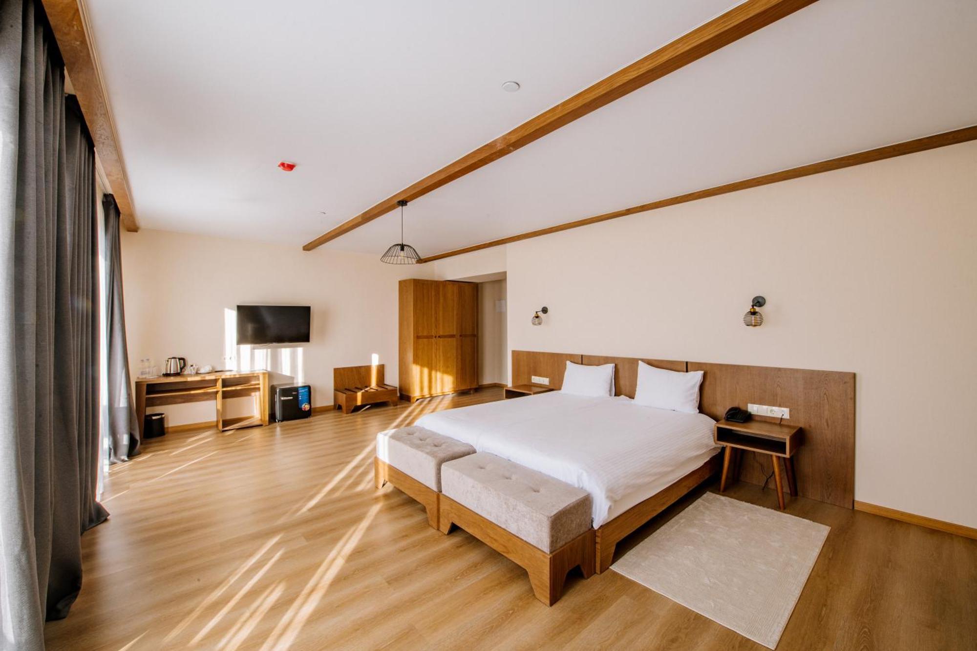 Gudauri Inn Habitación foto A room at the Hotel Waldhaus Flims