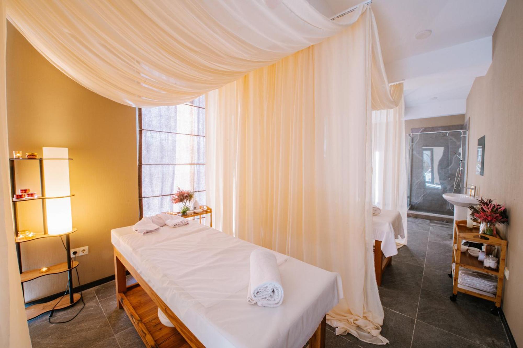 Gudauri Inn Exterior foto A massage bed